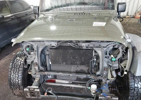 2015 Jeep Wrangler Unlimited Willys Wheeler z USA, uszkodzony, nr VIN 1C4BJWDG8FL753993